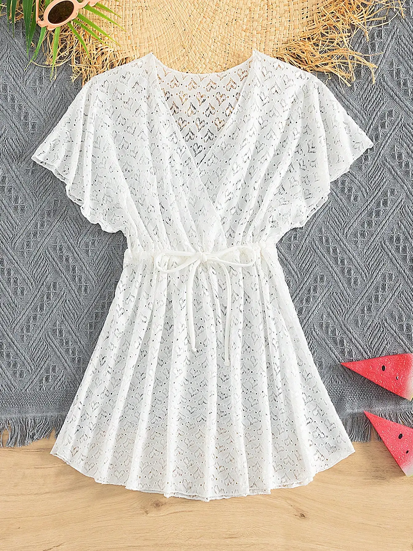 

Женская белая пляжная накидка с вырезами и завязками на талии для летнего отдыха