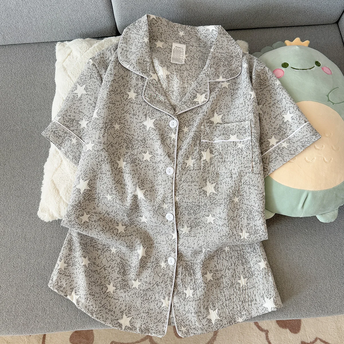 Women's Summer Pajamas, Thin Style with Star Pattern, Short-Sleeved Shorts, Sweet and Cute, Can Be Worn Outside in Summer, Two-Piece Home Wear Set 3