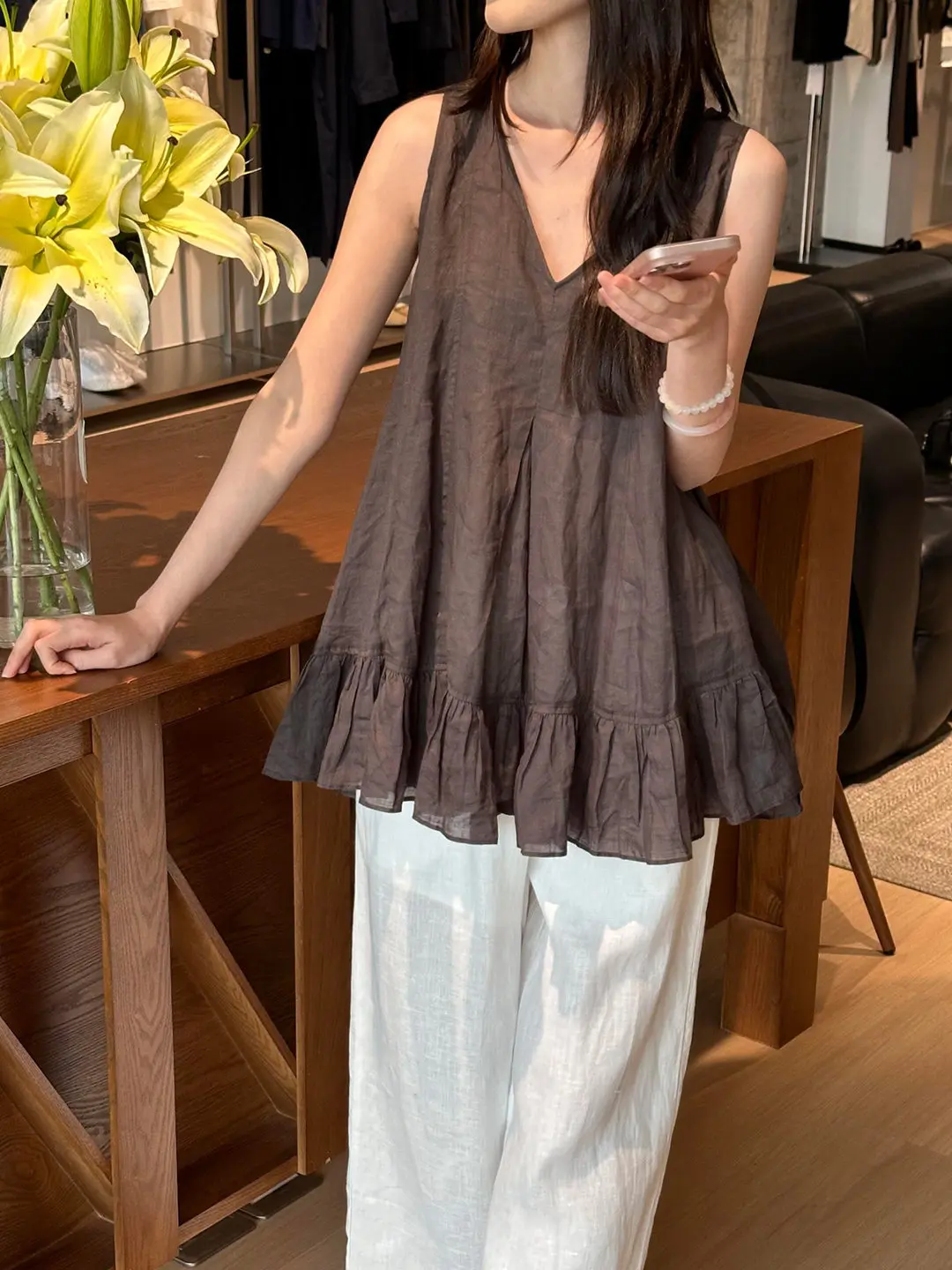 Korean Light Maturity Style V-neck Sleeveless Vest Women's Summer New Flower  Casual Top Loose Polyester Fiber Outerwear