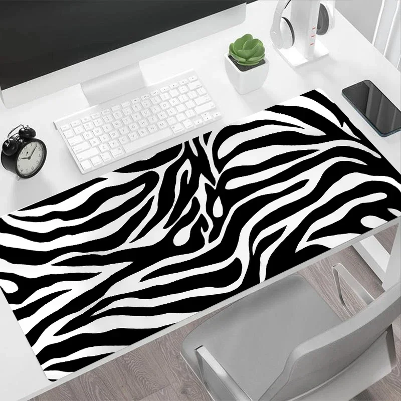 

Black and white mouse pad big office home desktop pad carpet keyboard pad Computer non-slip rubber sewn edge game playersimple