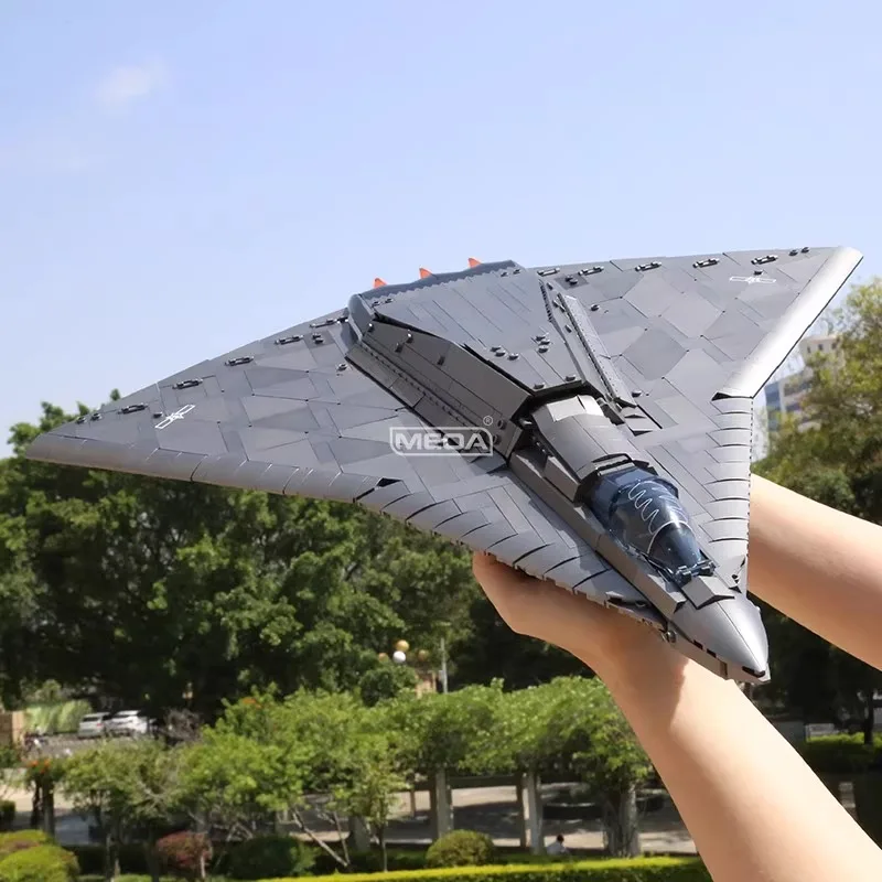 ทหารรุ่นที่ 6 เครื่องบินอิฐรุ่น 1182pcs J-36 Fighter Building Block ชุด MOC Self-assembly Jet เครื่องบินของเล่นเด็กของขวัญ