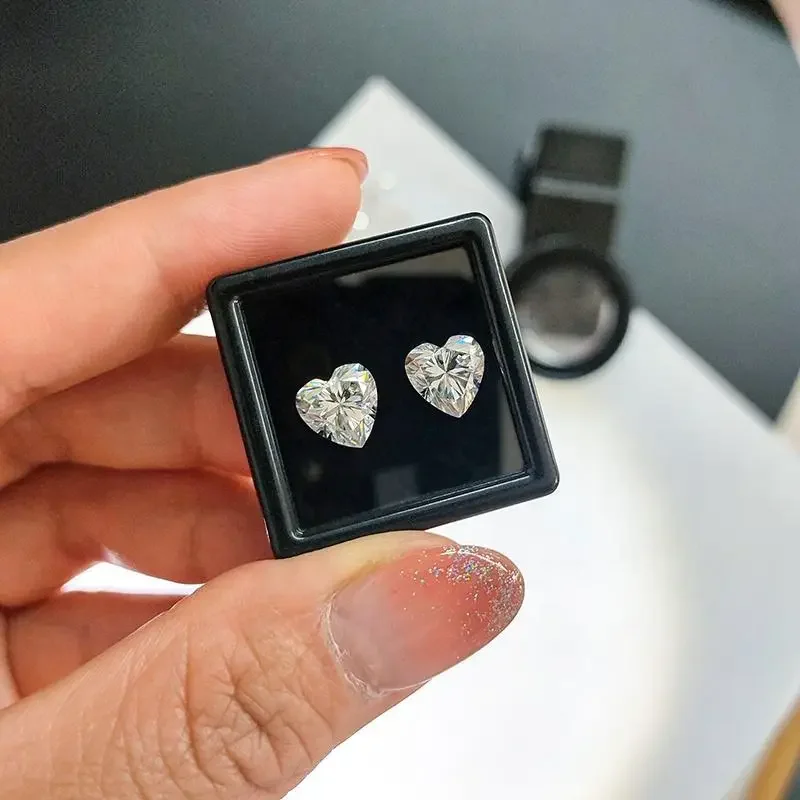 

Lab Diamond CVD HPHT с сертификатом IGI GIA Алмаз в форме сердца, выращенный в лаборатории бриллиант D E F Цвет VVS 3EX Свободный бриллиант