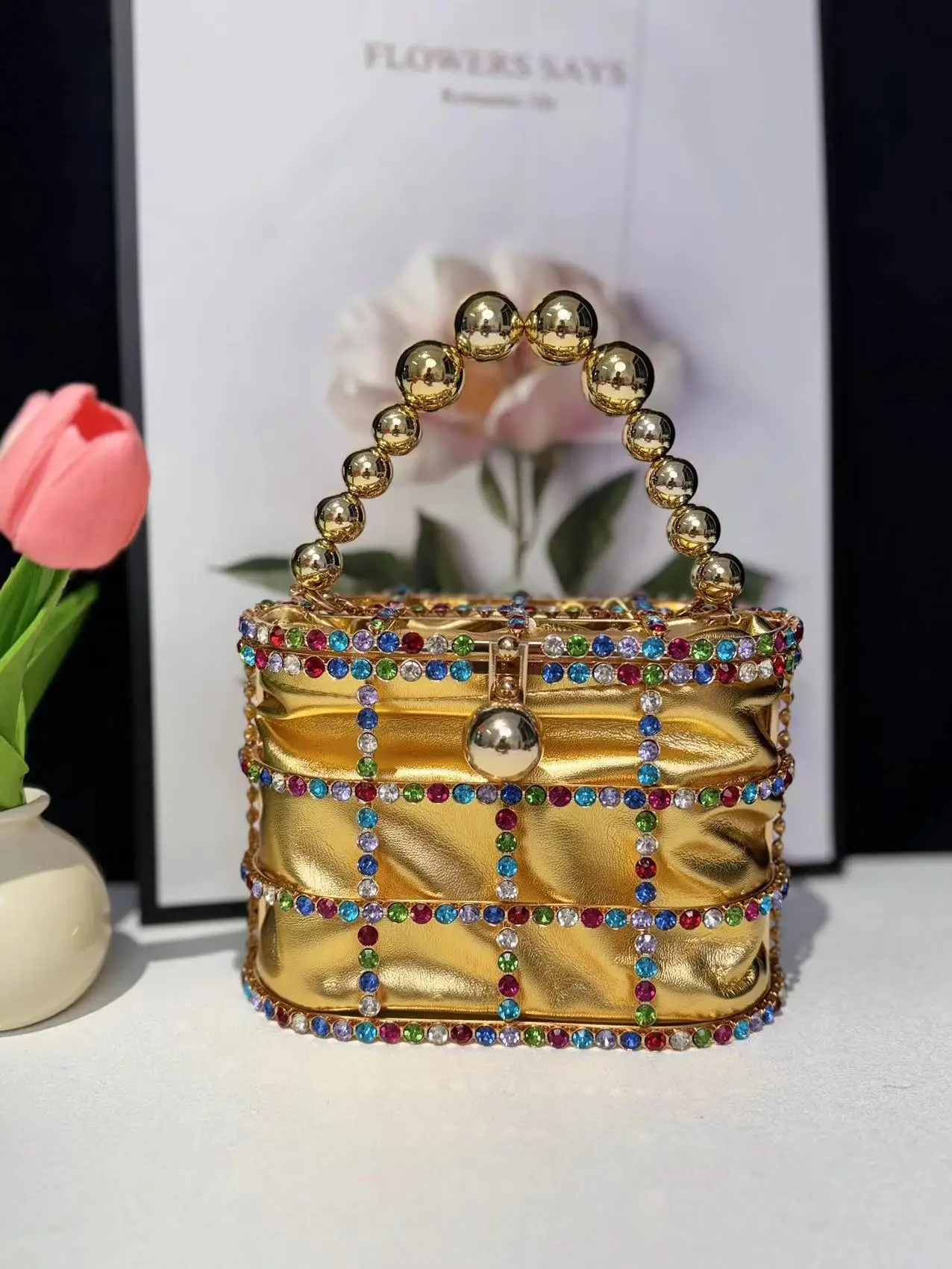 The new fashionable metal vegetable basket dinner party color diamond birdcage bag hand-held oblique cross bag