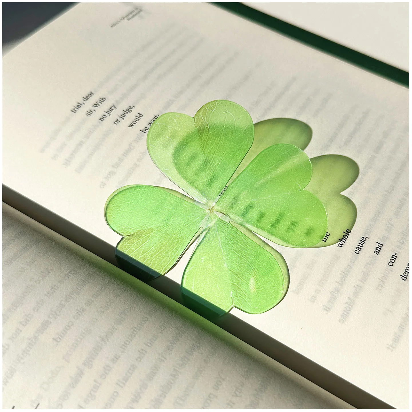 لطيف الأصلي عالية الجودة لاكي الأخضر أربع أوراق البرسيم المرجعية الاكريليك شفافة ورقة طالب القراءة المرجعية #2