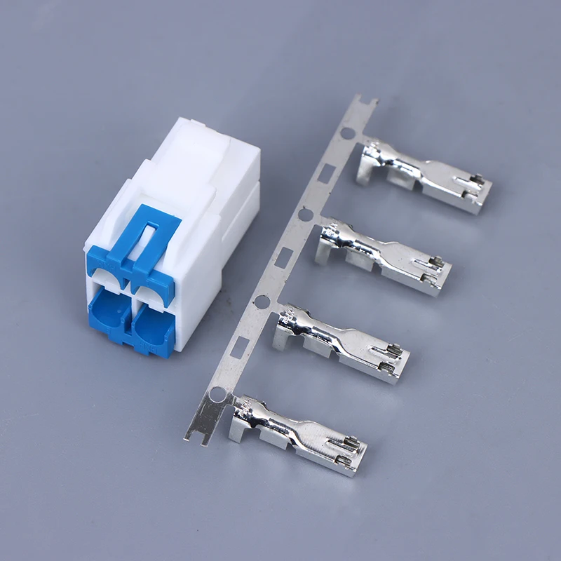 

1Set 4-Pin Power Connector Plug For Icom IC-7000 IC-7100 IC-7400 IC-7600 YAESU FT-450 KENWOOD TS-480 Radio DIY Cable Plug