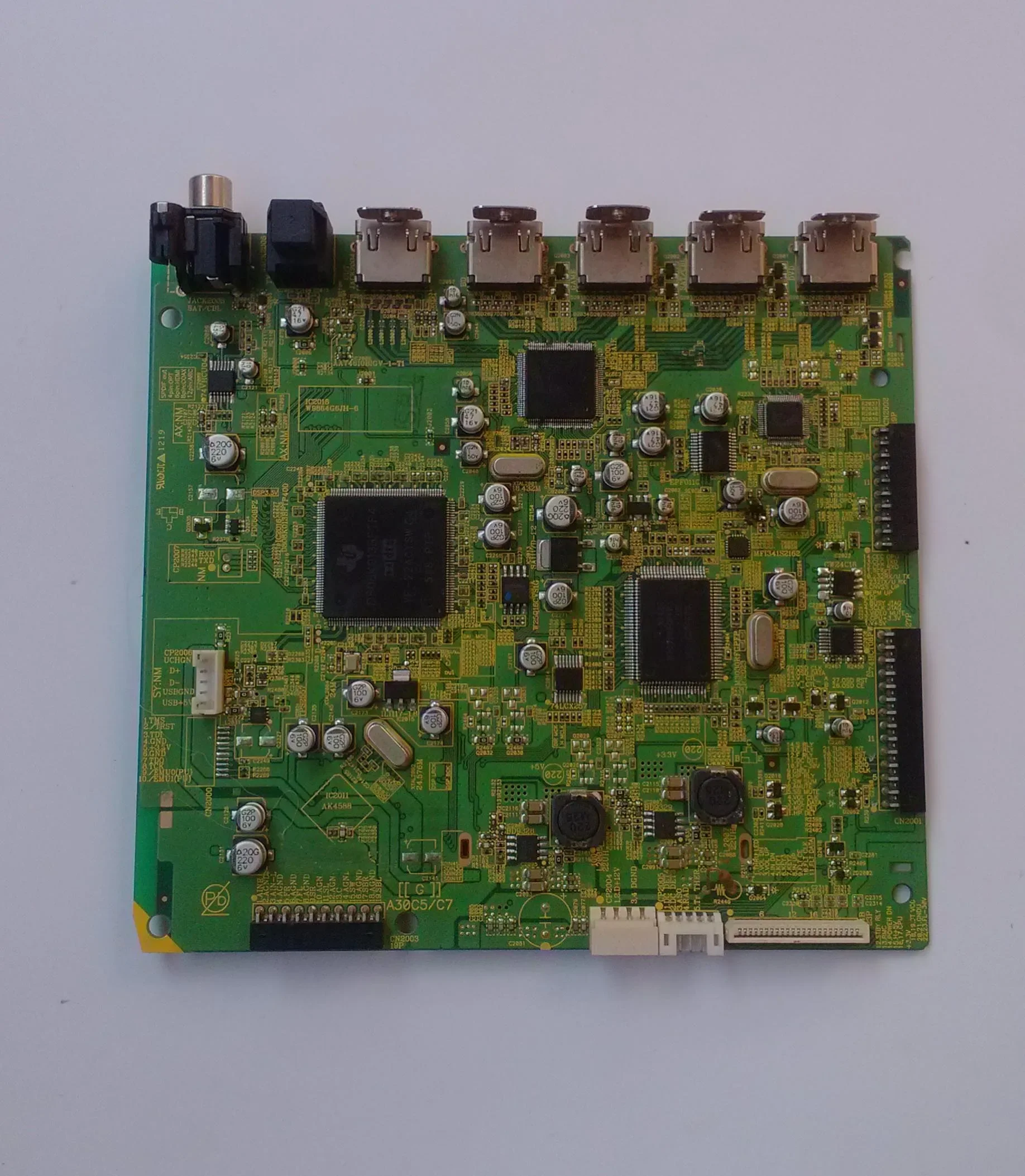 DTS-HD / Dolby HD / DSD 7.1 Decoding Board in 3D  Sub Era, Supporting USB / IPhone