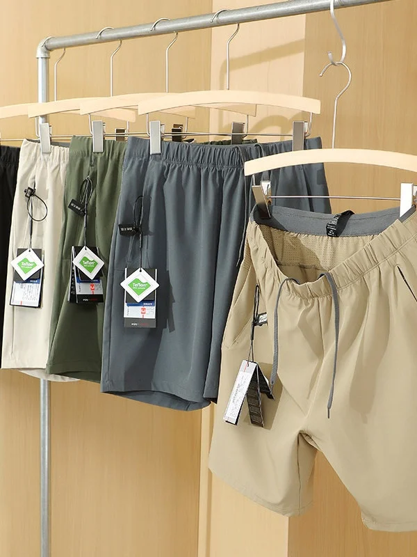 

Light Luxury Three-Proof Tech Fabric Summer Men's Laser-Punching Outdoor Lightweight Casual Shorts Loose Fit Polyester Fiber