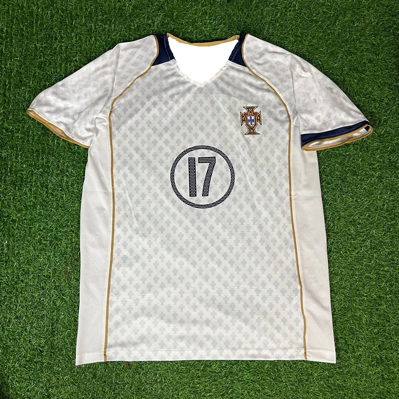 2025 Camiseta de fútbol Estampados tribales de moda Material de secado rápido Malla transpirable Que absorbe la humedad Cómoda para jugadores y fanáticos