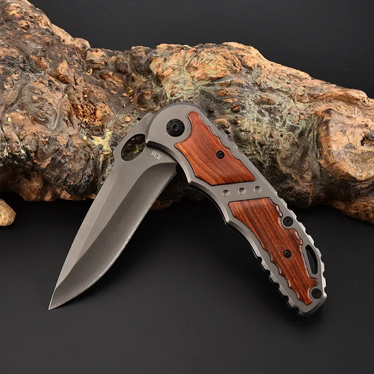 Damascus 440C Blade Sandalwood Folding Blade Knife North American Hunting Knife Survival Tactics Folding Camping Pocket Knife