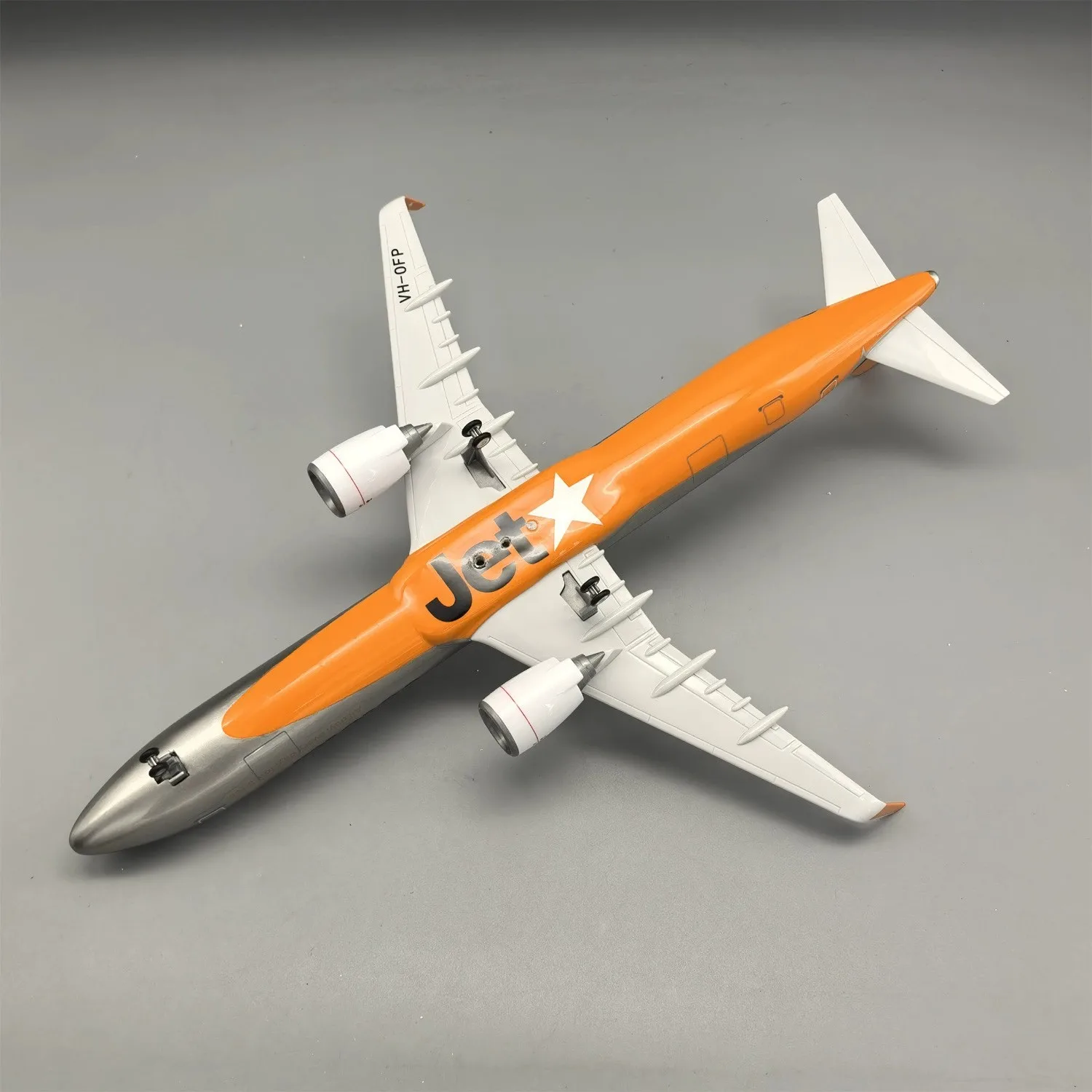 A321 NEO Jetstar Airways 1/100 Scale Airplanes 47cm 321 Aircraft Model with Landing Gear and Light Resin Die-cast Souvenir Plane view 6