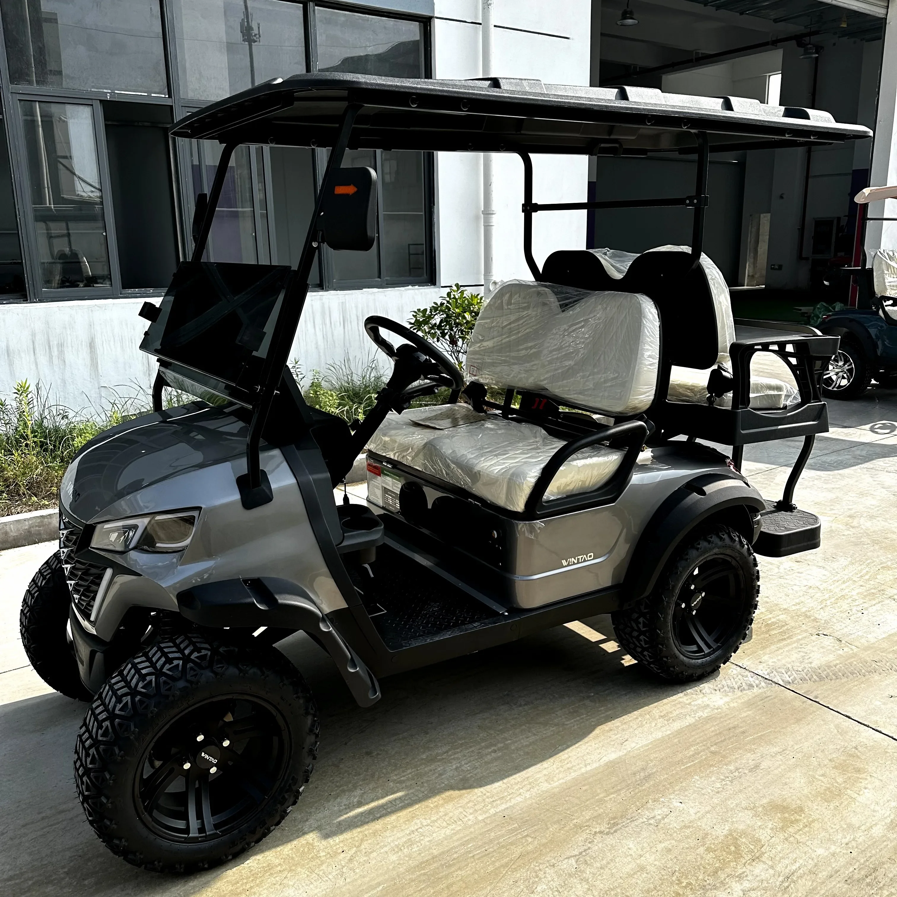 Chinese Factory 48V Lithium Ion Battery Club Car Golf Cart and Accessories 4 Wheel Drive Electric Golf Cart