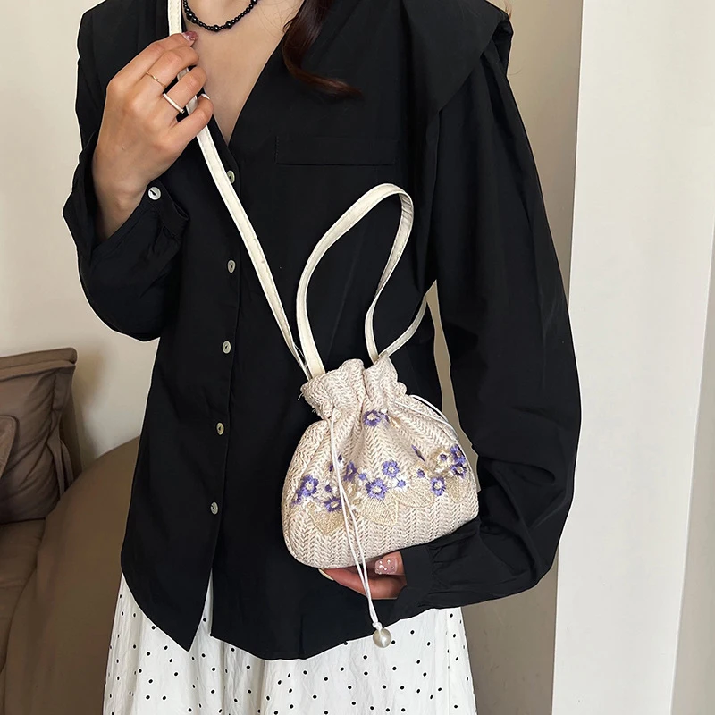 

Fresh Floral Handbag Bucket Bag Straw Woven Drawstring Shoulder Bag For Women Summer Beach Crossbody Bags Handbag Gifts