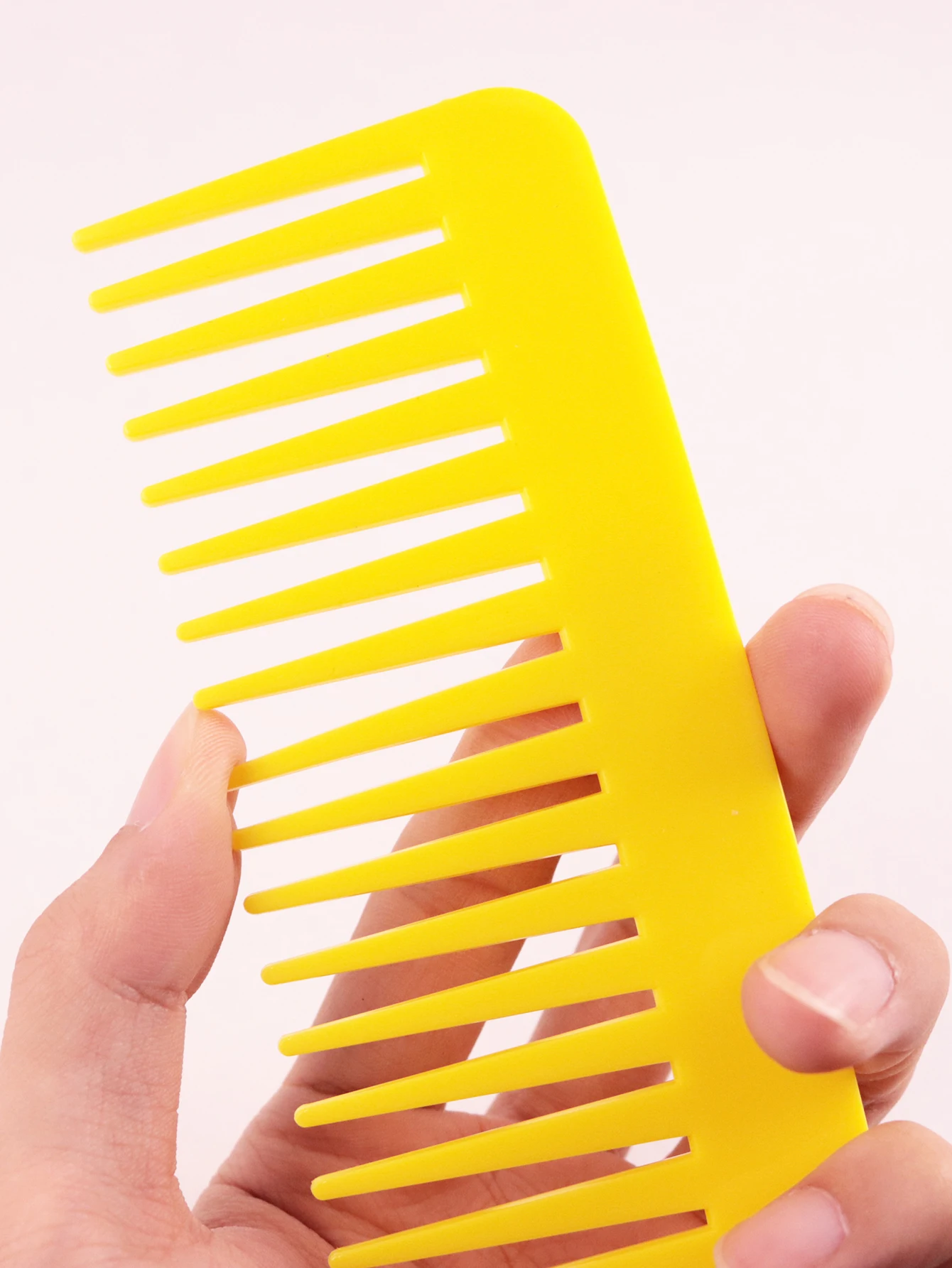 1 Thick Plastic Heat-Resistant, Anti-Static Long Toothed, Wide Toothed Salon Hairstyle Comb Special for Real Hair Wigs