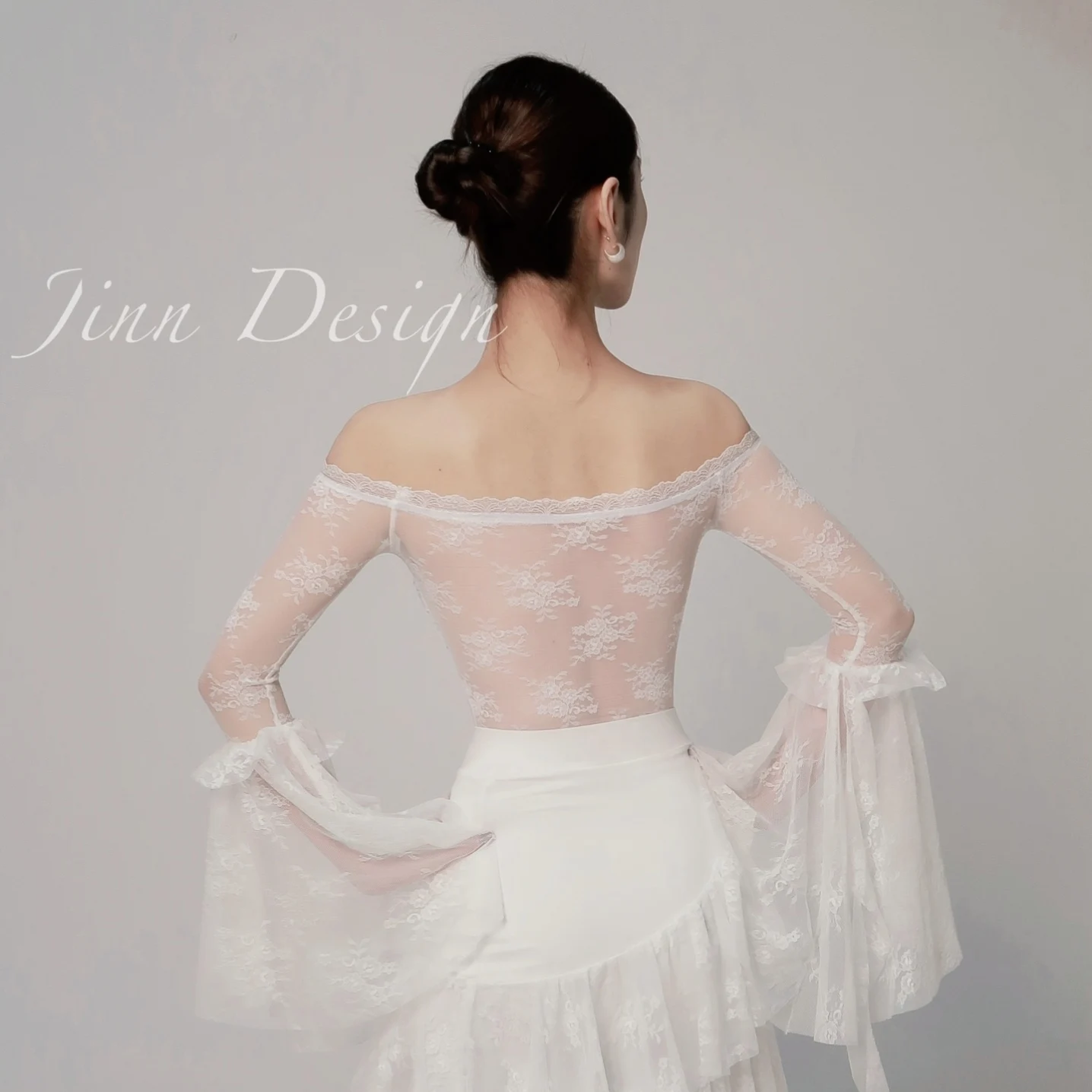 ชุดเต้นรำบอลรูมเซ็กซี่ ผ้าลูกไม้ คอเสื้อแบบเรือ กระโปรงระบาย ชุดเต้นวอลซ์ ชุดแสดง ชุดฝึกซ้อม ชุดแข่งขัน รุ่น BL17973