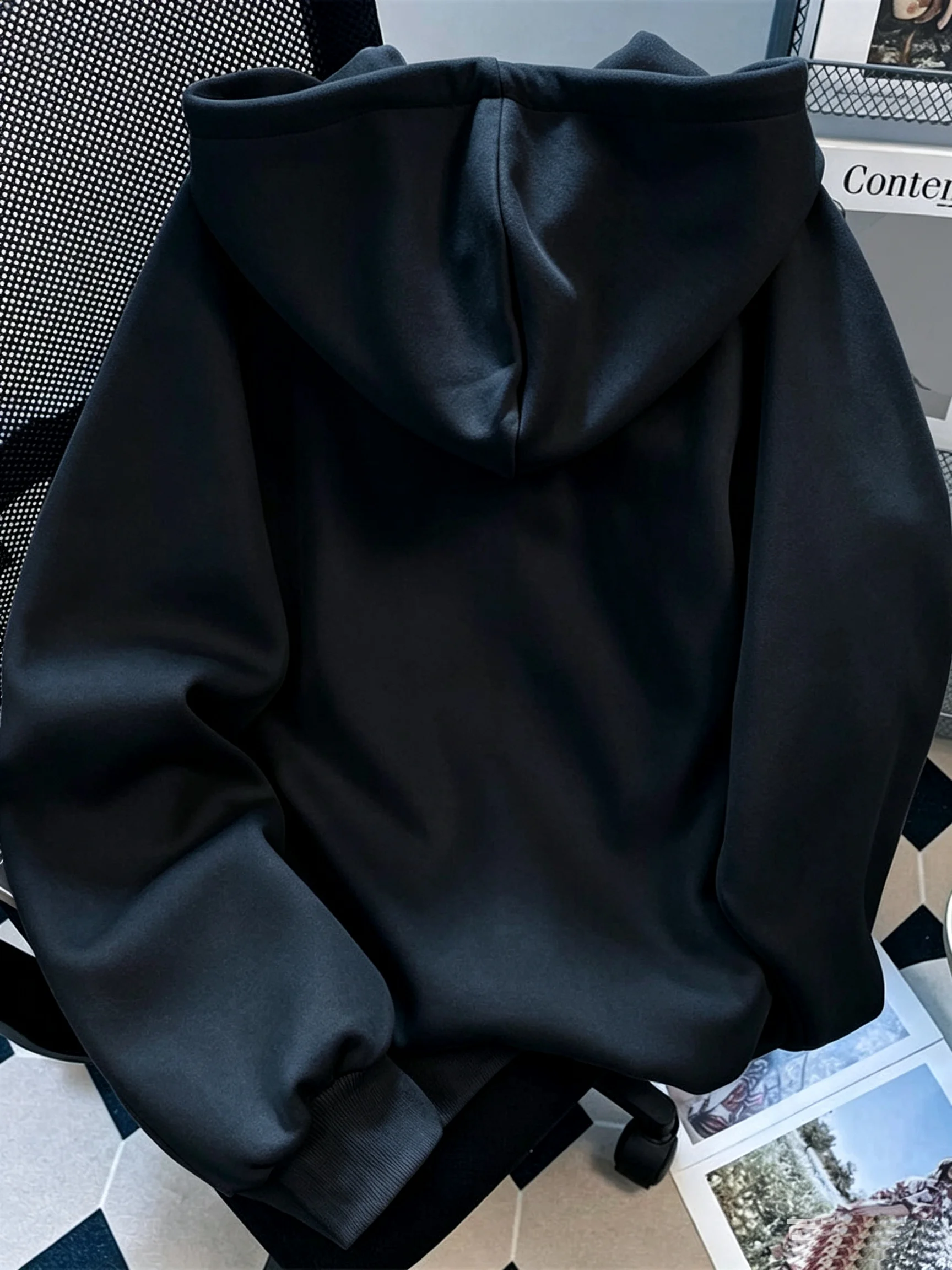 Mit Fleece gefütterter Kapuzenpullover mit Reißverschluss für Damen, lockerer, lässiger Kapuzenpullover mit Erdbeer-Stickerei, langärmlig, mit Tasche – Detail 12