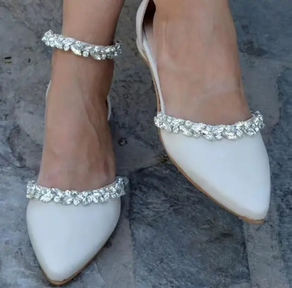 

Pure White Ivory Satin Pointed Toe Bling Crystal Rhinestone Chain One Line Buckle Strap Flat Shoes Ladies Cover Heel Beach Shoes