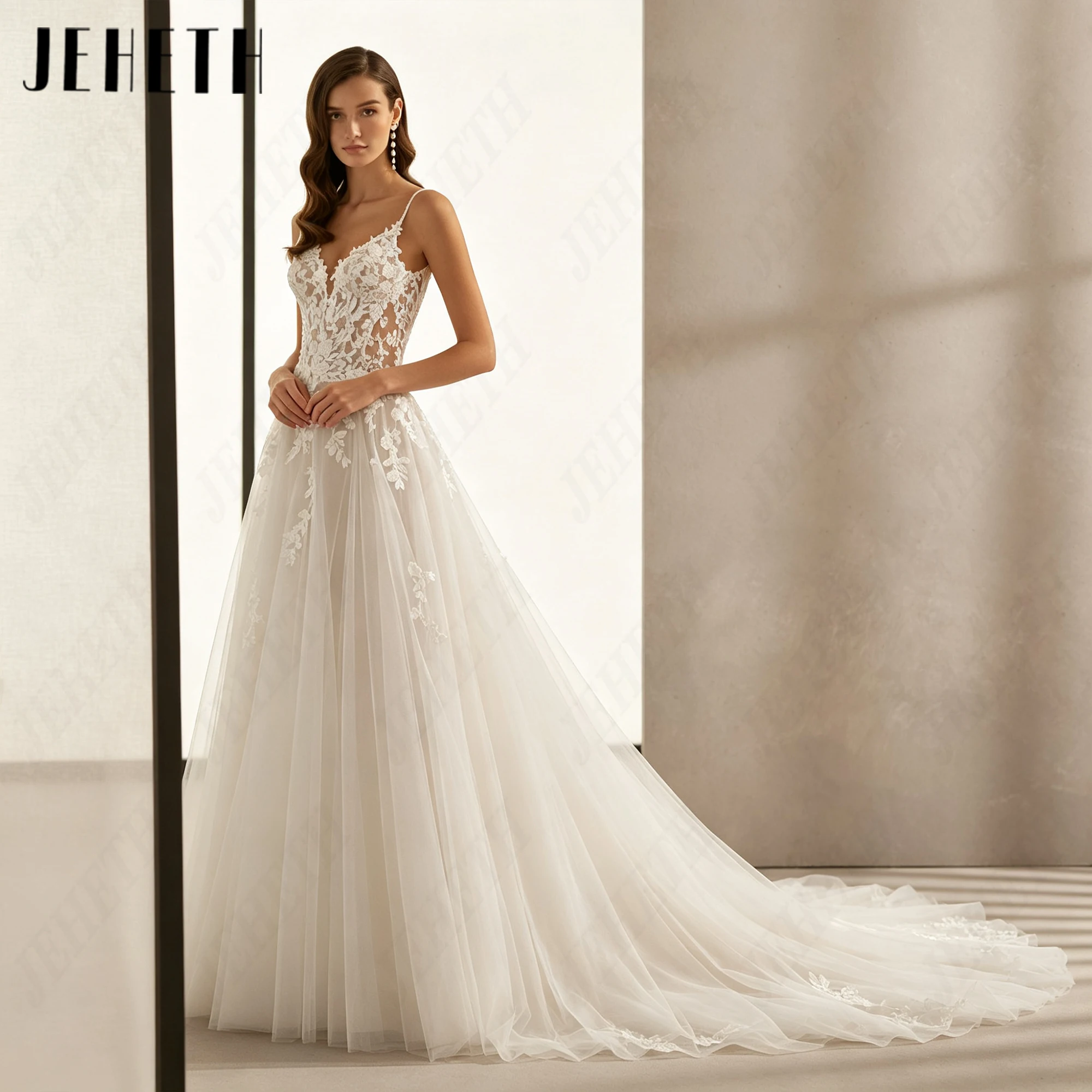 JEHETH Sleeveless Luxury Tulle Wedding Dress Court Train Plus Size Princess Bridal Dresses V Neckline Customized A-Line Bride