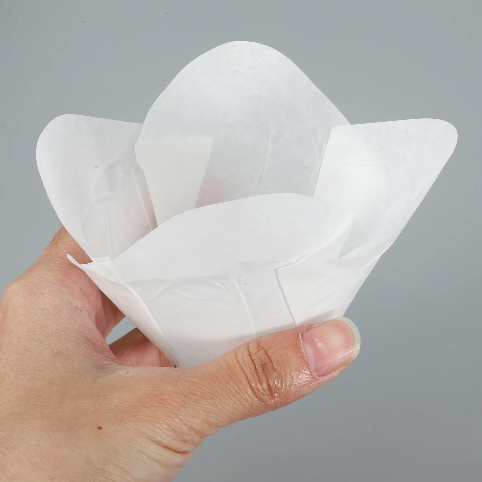 

100pcs Middle sized Baking Cups Anti oil Disposable Paper Cupcake Liners Greaseproof Muffin Containers Lotus baking holders