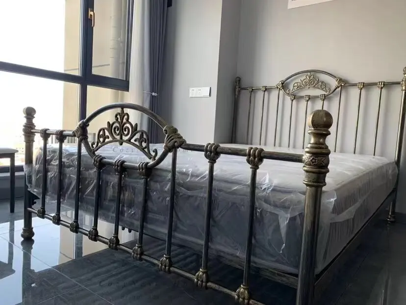 For double bed 1.8 meters iron frame bed simple modern Nordic light luxury 1.5 single iron bed thickened solid steel pipe
