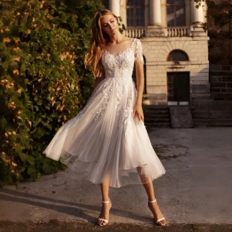 

V-Neck Mid Length Lace Wedding Dress Sheer Elbow Sleeves With Back Buttons Evening Gowns Customizable