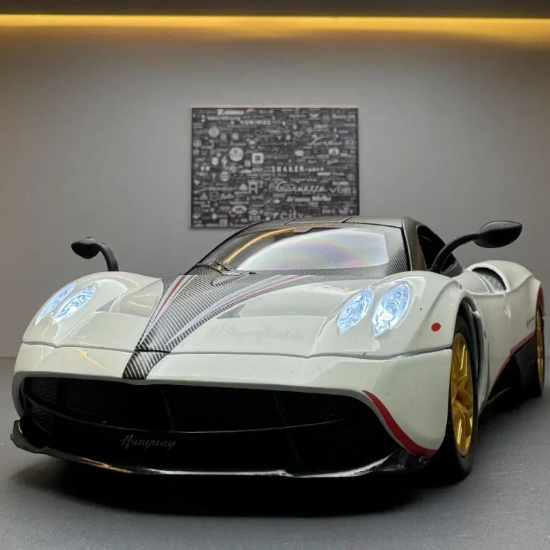 Spray Diecast Alloy 1:24 Pagani Huayra Super Car Model Sound Light Pullback Collective Voiture Miniature Home Decor Kids Toys