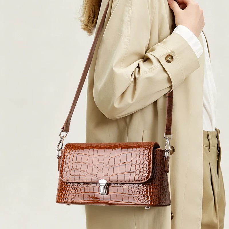 

Aidrani Genuine Leather Crocodile Pattern Underarm Bag for Women, High-End Cowhide Crossbody Bag, Shoulder Bag, Small Square Bag