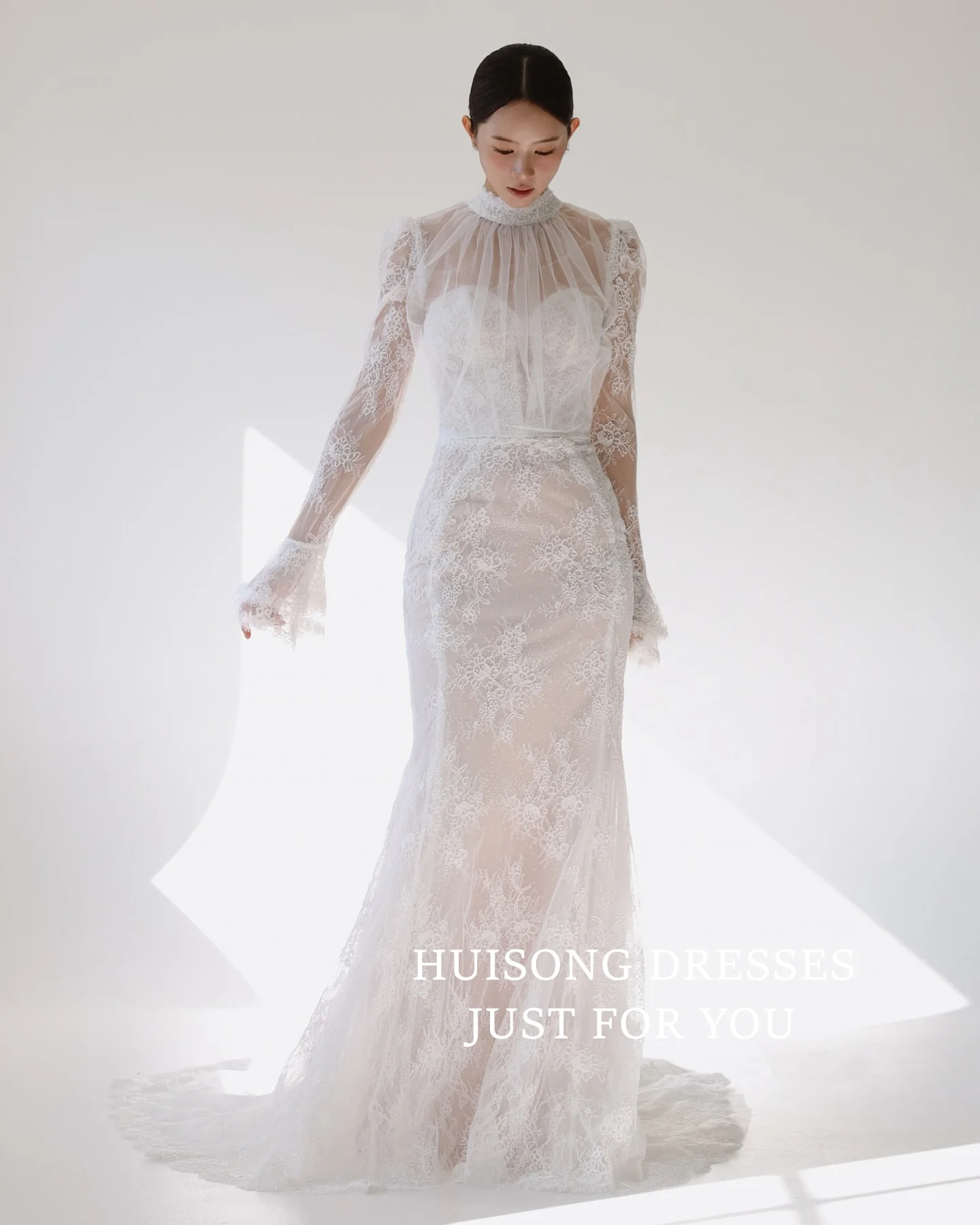 

HUISONG Customized White Lace Appliques Long Sleeves Korean Mermaid Wedding Dress Reception Bridal Dress Korea Wedding Photo