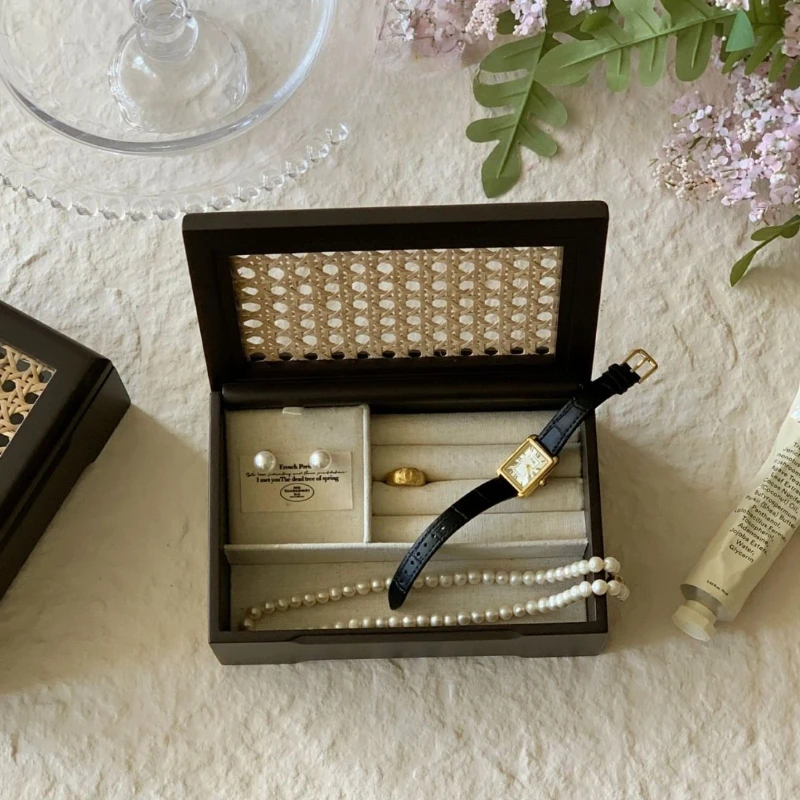 

Деревянная шкатулка для драгоценностей в стиле ретро, коробки для хранения колец и сережек, дорожная портативная витрина для ожерелья, женский органайзер, упаковка, ювелирные изделия