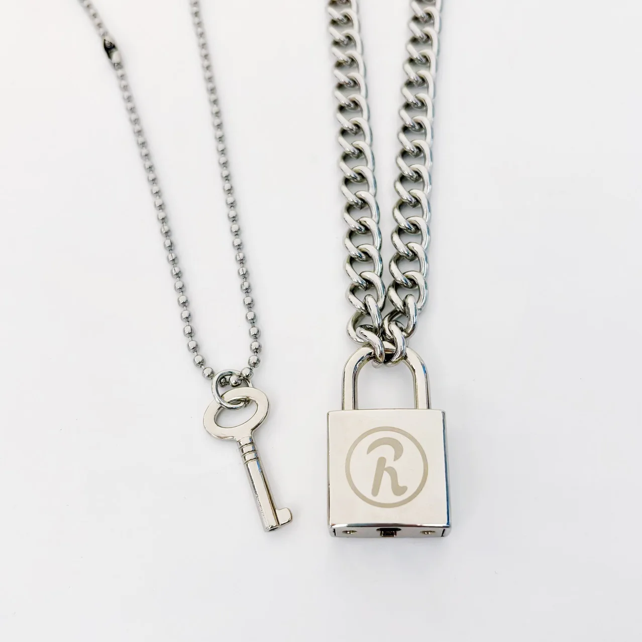 Female New Fashion Ooskia Nana Couple Necklace Ren Lock Key…