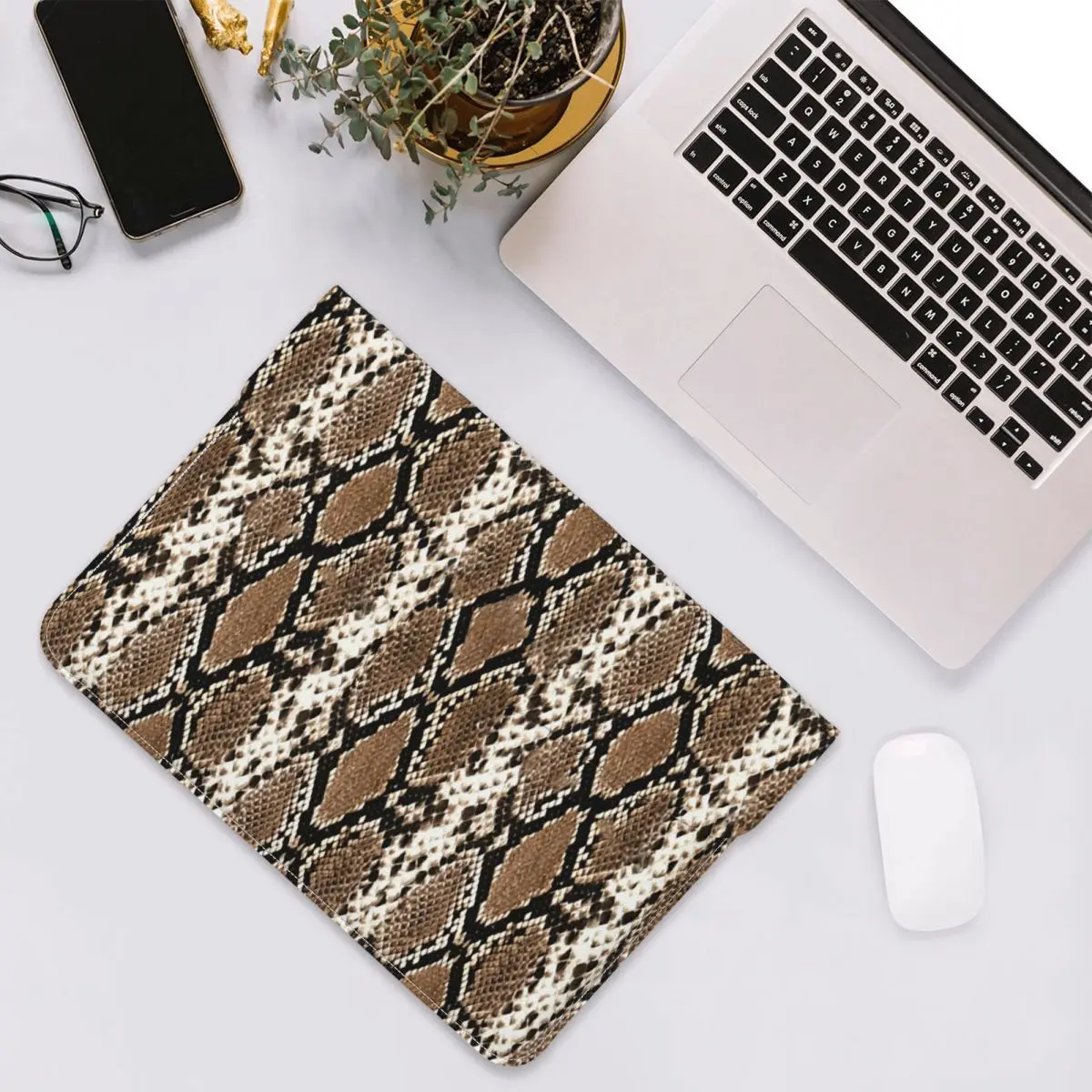 Python Skin, Snake Pattern PU Leather Horizontal Laptop Sleeve Shockproof Soft Lining Notebook Case 13 Inch