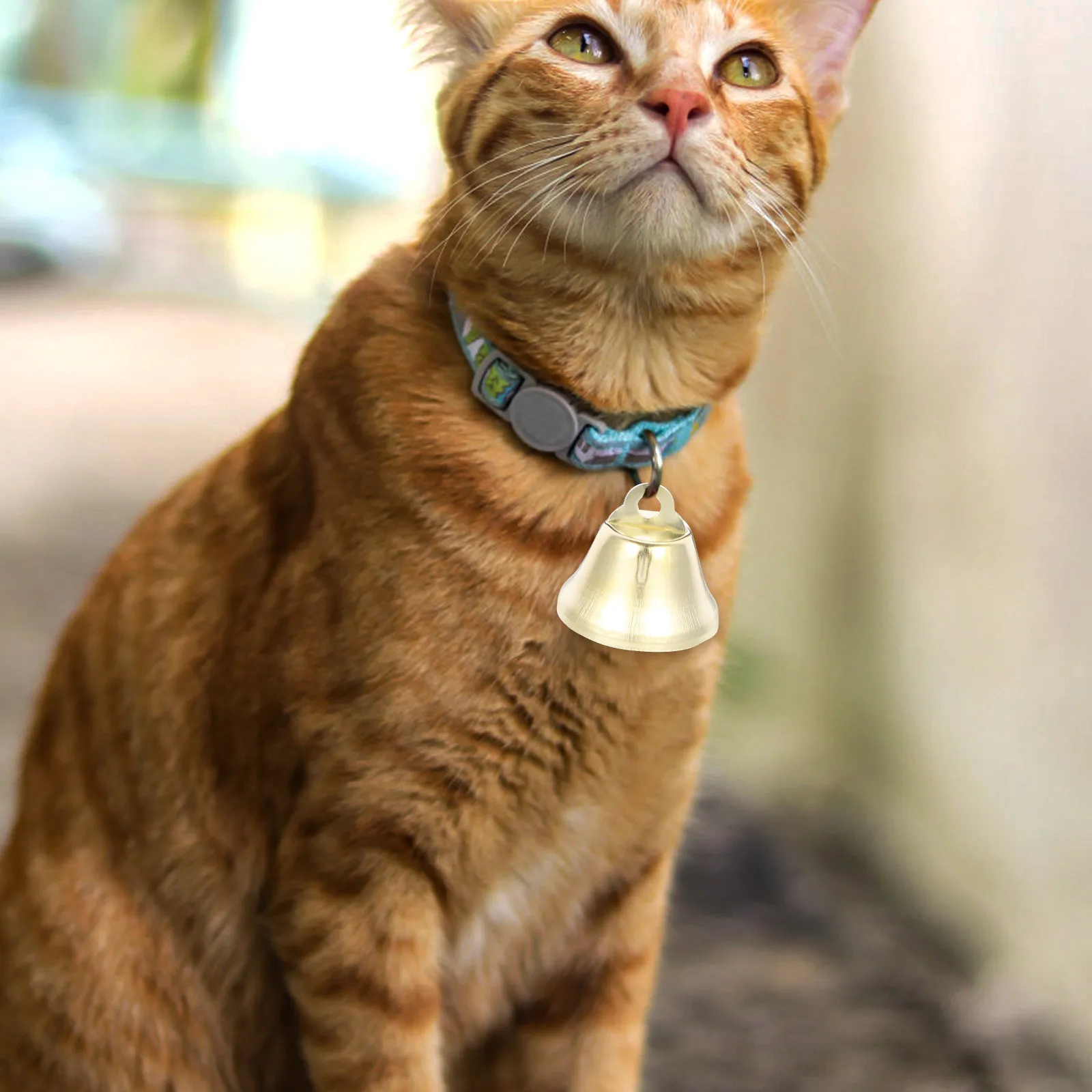 

100 шт. маленьких подвесных колокольчиков для домашних животных, премиум-класса, из медного металла, для свадебного и рождественского декора, аксессуары для поделок, золотистые, 26 мм