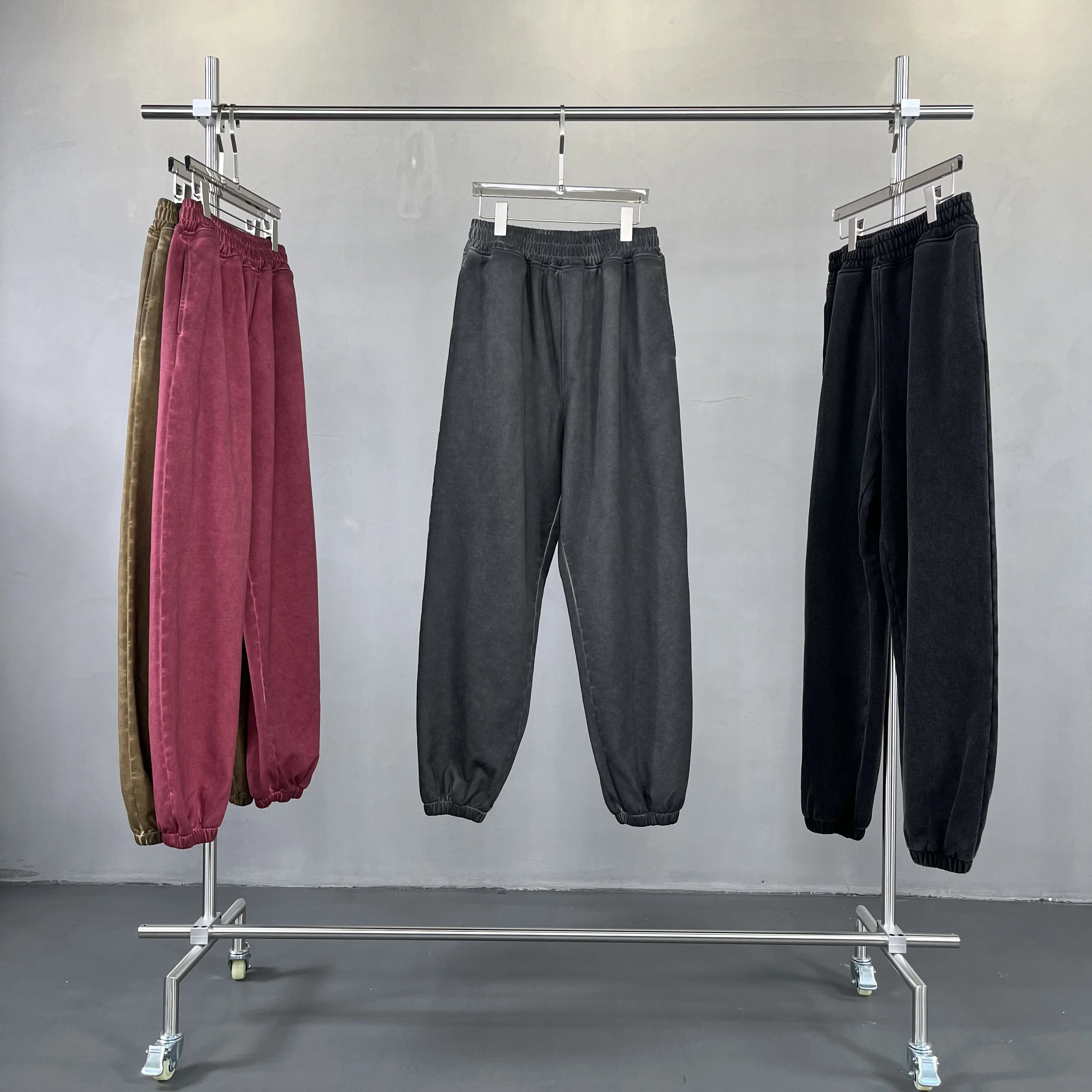 Wash sweatpants with dirty dye