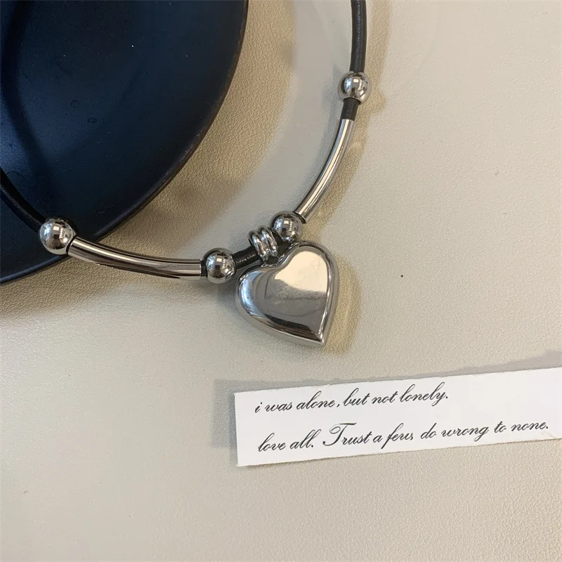 Simple Silver Color Glossy Love Punk Exaggerated Leather Rope Stitching Clavicle Chain Sister Girlfriend Accessories Gift 2023