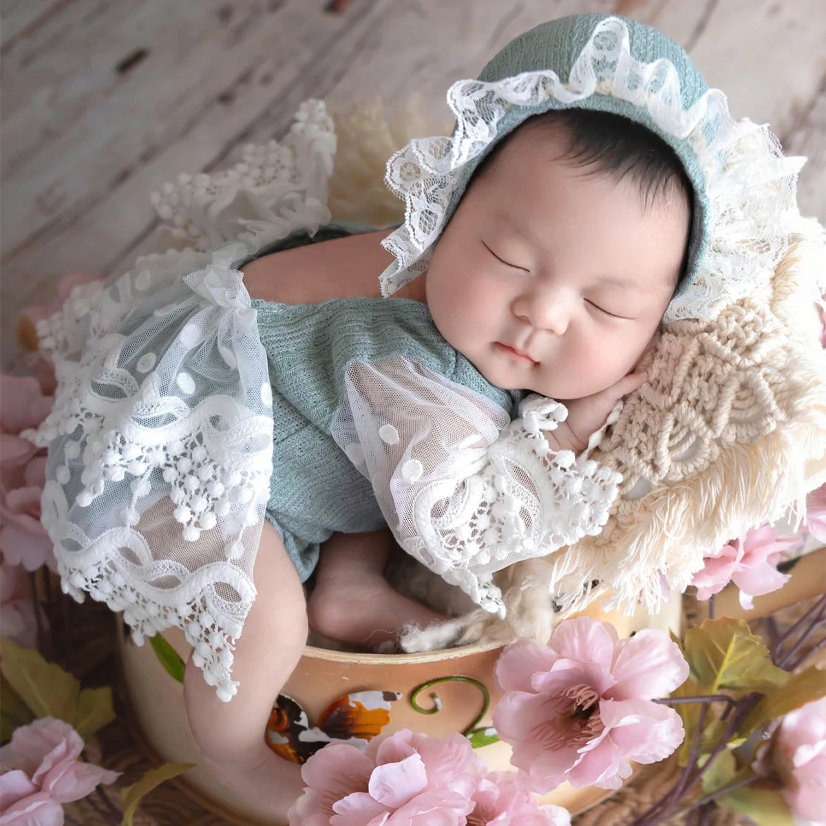 Ylsteed 2 Pieces Set Newborn Lace Romper for Photoshoot Baby Photography Outfit Infant Picture Props