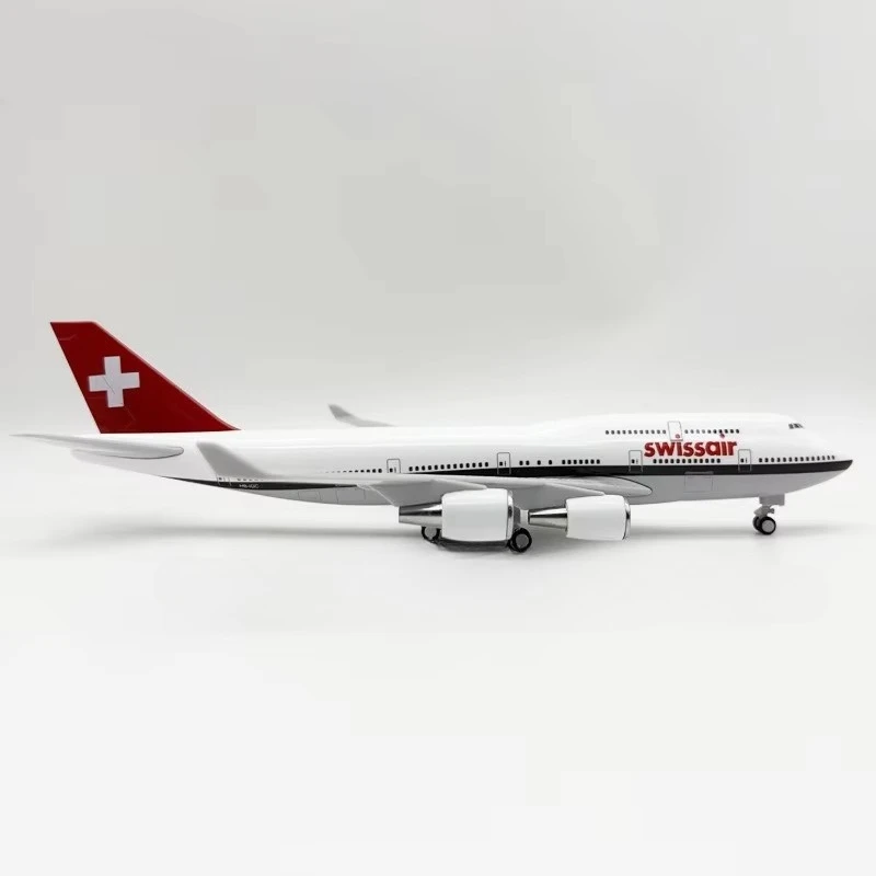 Wholesale Price Gift Set 30cm Resin Material Boeing 747 SWISS Airplane Model Die Casting Model Airplane