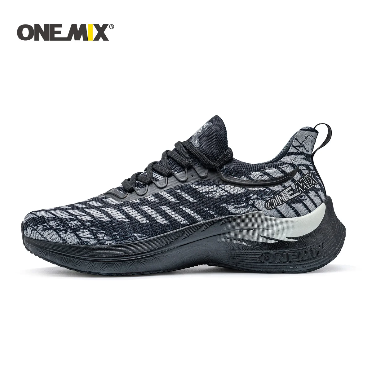 

ONEMIX Running Shoes Man Outdoor Breathable Training Comfortable Damping Sport Shoes Professional Waterproof Non-slip Sneakers