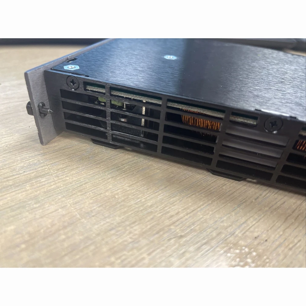 SMPS 200 SI 48Vdc 230Vac Std 241110.220 لوحدة إمداد الطاقة Eltek تعمل بشكل جيد عالي الجودة شحن سريع