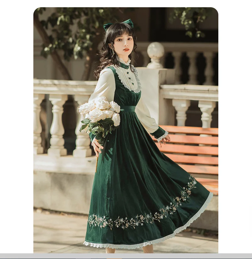 

European retro palace style velvet embroidered French fugitive princess dress