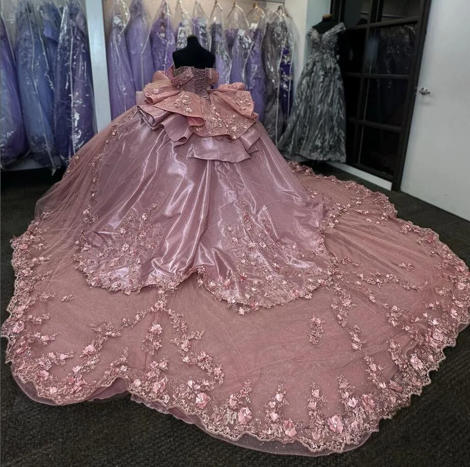 Rose Pink Off Shoulder Princess Quinceanera Dresses Long Sleeve Sparkly 3D Floral vestido 15 quinceañeras Chapel Train Prom