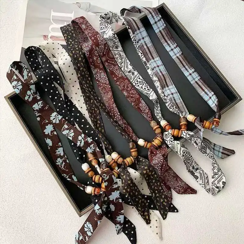 Retro Cashew Patterned Bead Scarf Necklaces Adjustable and Light Luxury Women's Fabric Scarf Necklaces Fashionable Accessories