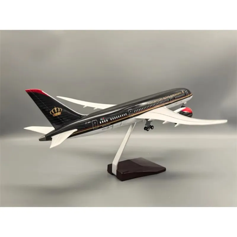 Novo modelo em escala 1:130 Royal Jordanian B787 Aeronaves Air Airlines com luz e roda Diecast Resin Avião Coleção Display