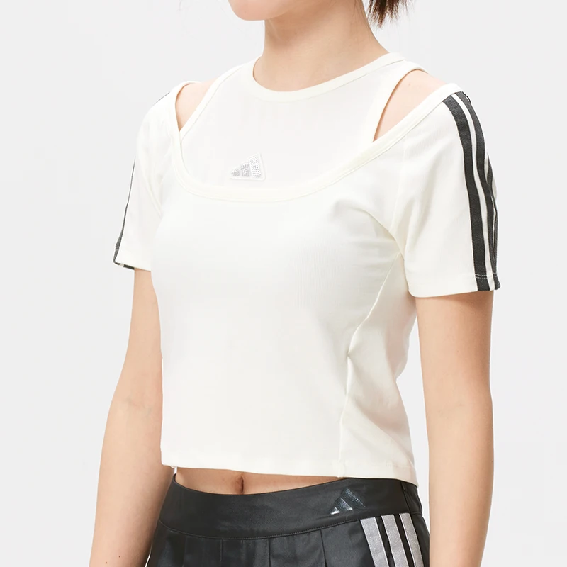 Camiseta Esportiva Feminina Adidas (Adidas) de Manga Curta, Moderna, com Efeito Duas Peças, Ombro a Ombro, Curta, Respirável, Ajuste Slim, para Treino Kr7606