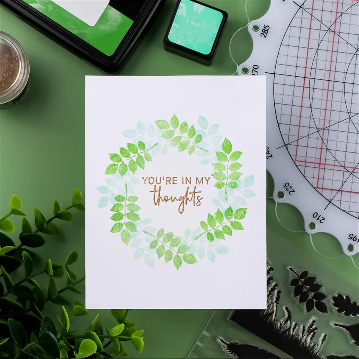 A20M 10-Piece Rotary Punching Platform, Stamp and Rotary Tool for Punching Circles, Locks Into Place At 24 Equal Intervals