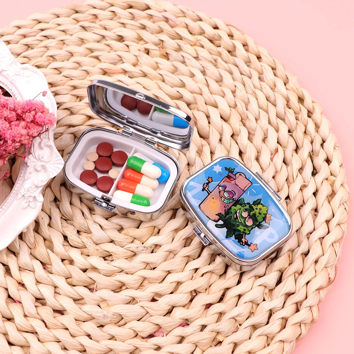 مضحك الكرتون الحيوان حبة صندوق مقسمة معدن مربع حبة صندوق السفر المحمولة الفاصل الطب حالة صغيرة حبة الحاويات صندوق