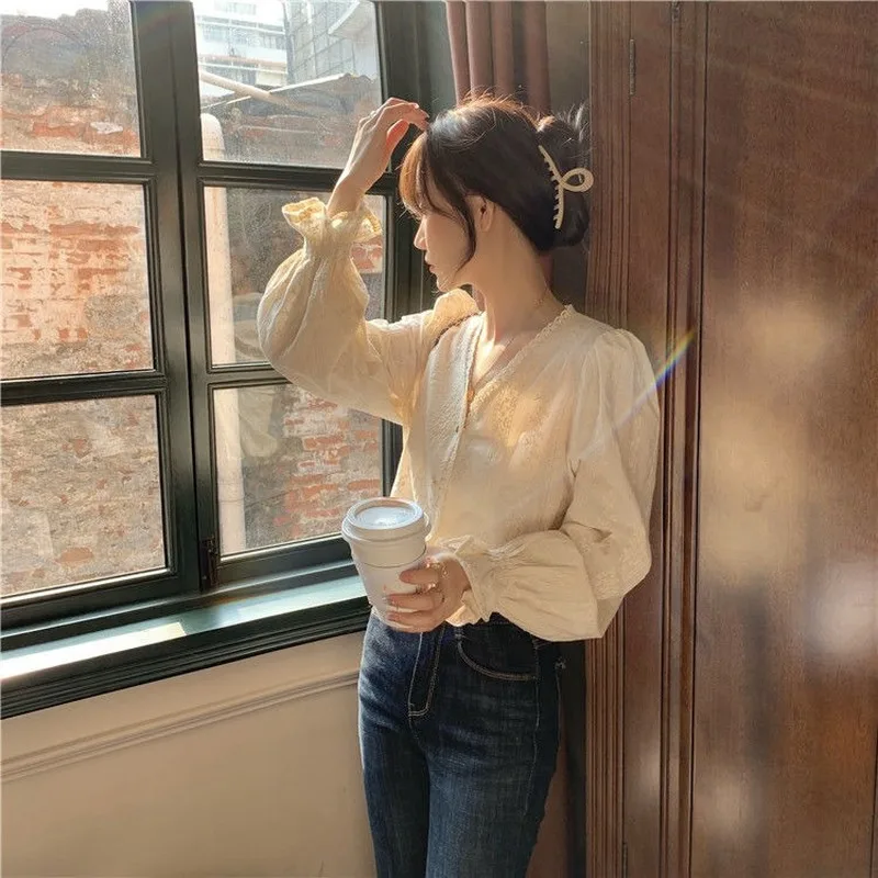 Shirts Women Solid Fashionable French Tender Vintage V-Neck Flare Sleeve Temperament Female Blouses Korean Style All-match Chic