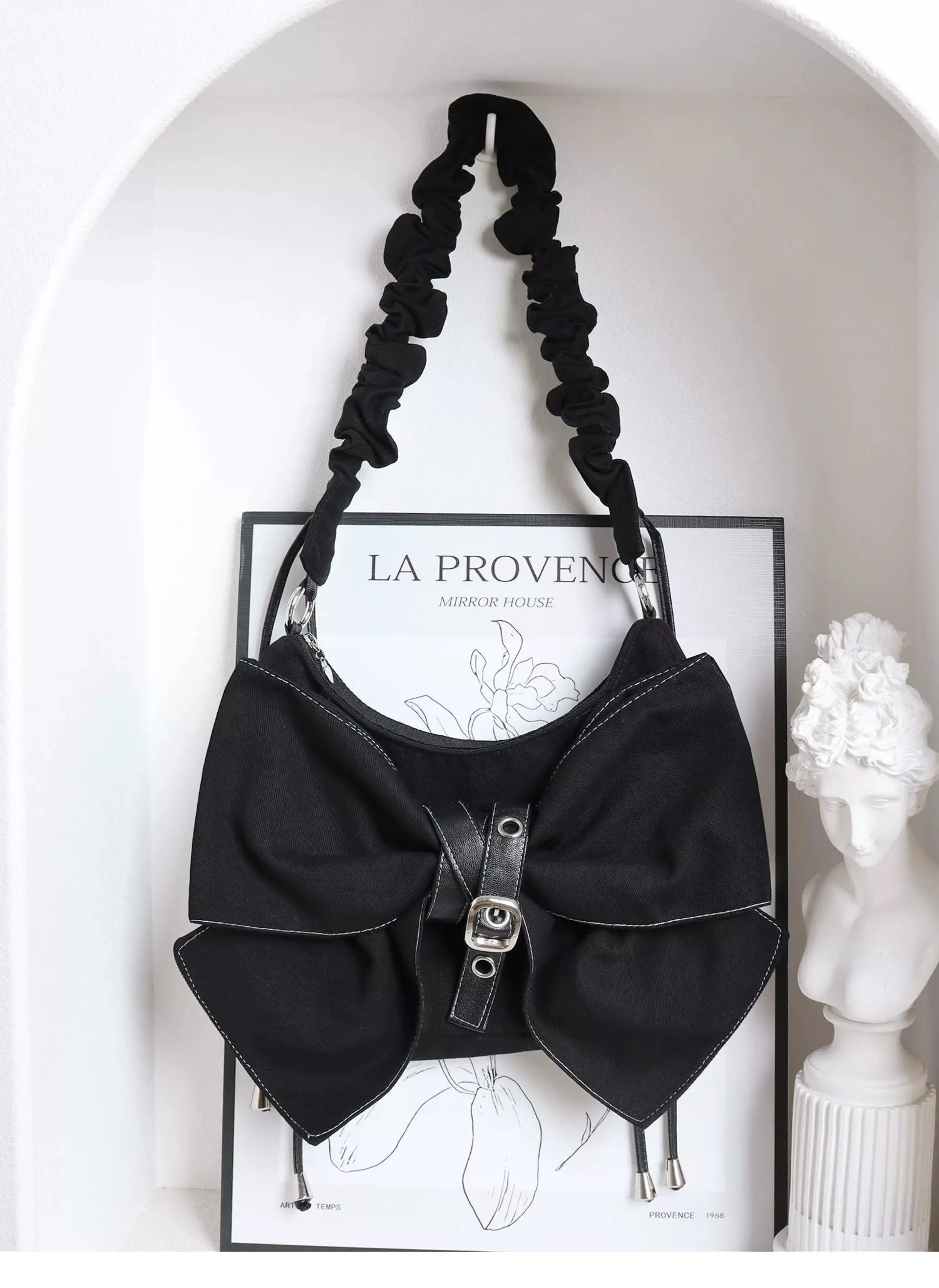 Daily Versatile Commute Sweet Cool Bow Underarm Bag Girl Birthday Gift Niche Black Commuter Light Messenger Bags for Woman