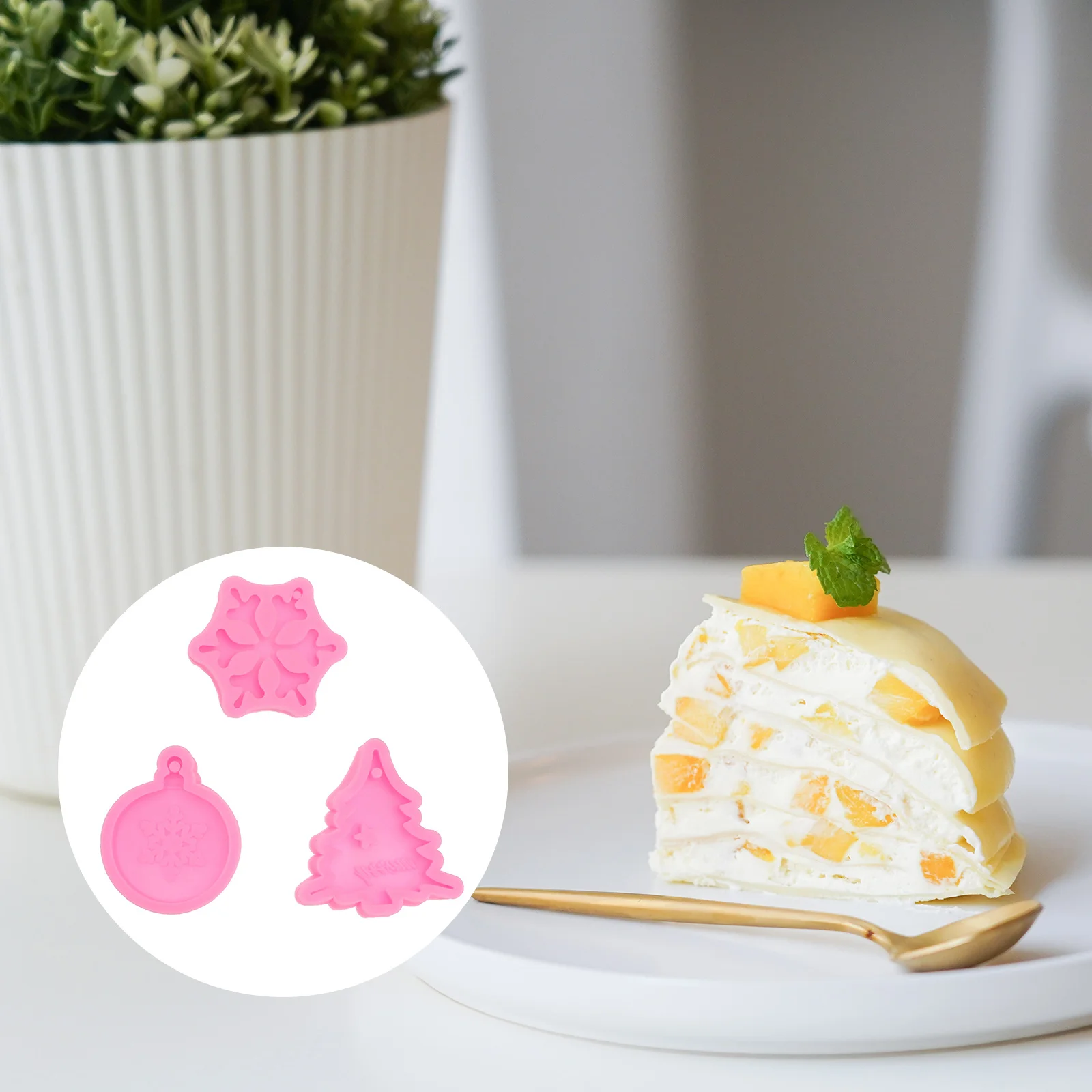 

3Pcs Christmas Snowflake Silicone Molds for Cake Baking Fondant DIY Nonstick Easy to Clean Cake Mold Baking Mold