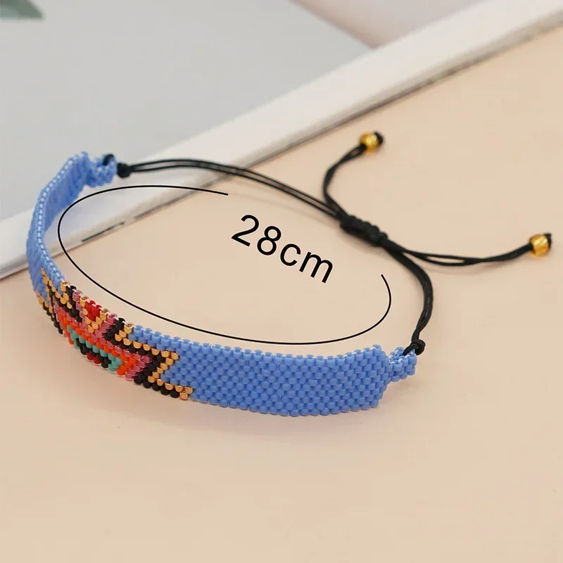 ZGMXR Bohemia Rice Bead Bracelet for Women Adjustable Hand-woven Geometry Gradient Color Irregular Pattern Fashion Accessory