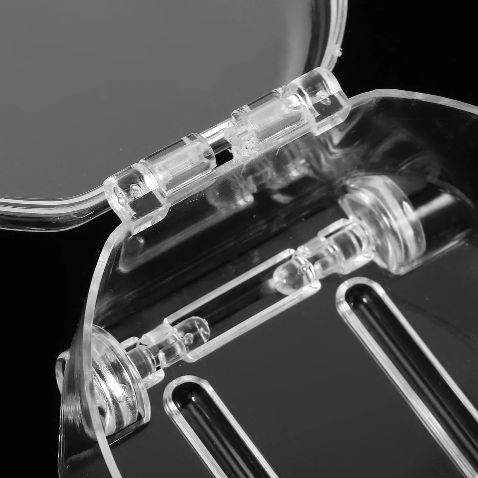 

12Pcs Mini Suitcase Candy Boxes Round Wedding Favors Small Gift Containers Portable Lightweight Exquisite Design Party