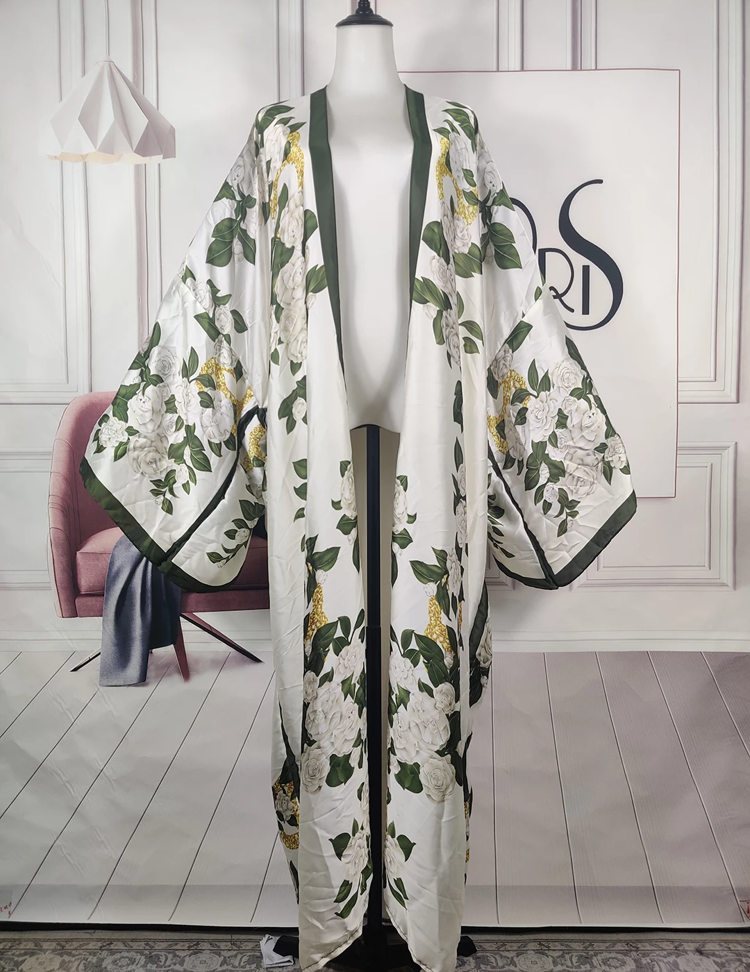 Europe Summer Beach Vacation Sexy Lady Silk Long Kimonos Plus Size Muslim Women Robe Kaftan African Femme Loose Cardigans